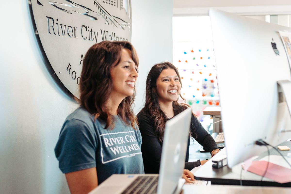 RCW 1200x810 Background 04